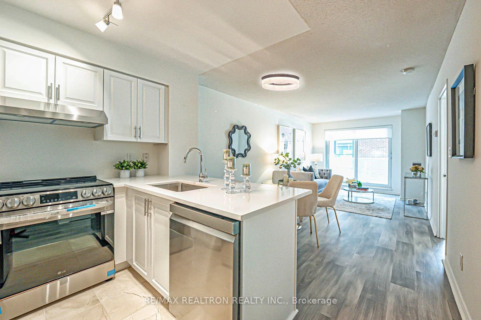 Photo 7 at 318 - 230 King Street E, Moss Park, Toronto Photo 7 at 318 - 230 King Street E, Moss Park, Toronto