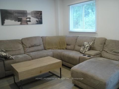 Photo 10 at 999 Anna Maria Avenue, Alcona, Innisfil