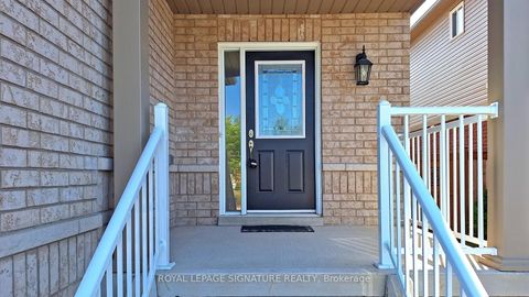 Photo 3 at 138 Sun King Crescent, Shore, Barrie