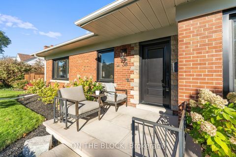 Photo 2 at 38 Lamont Avenue, Pelmo Park W4, Toronto