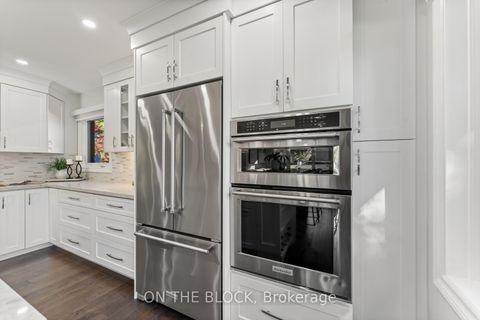 Photo 8 at 38 Lamont Avenue, Pelmo Park W4, Toronto