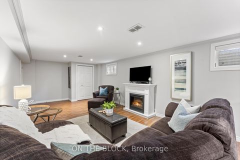 Photo 22 at 38 Lamont Avenue, Pelmo Park W4, Toronto