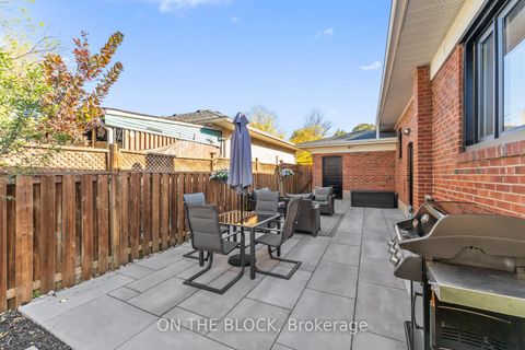 Photo 27 at 38 Lamont Avenue, Pelmo Park W4, Toronto