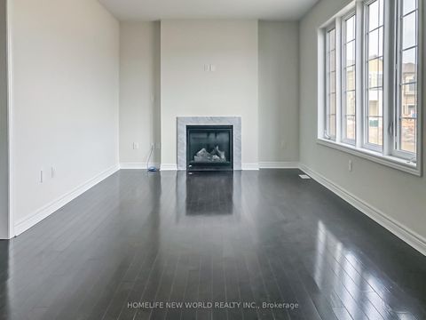 Photo 6 at 77 Brookfam Street, Rural Richmond Hill, Richmond Hill