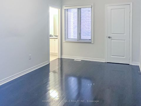 Photo 31 at 77 Brookfam Street, Rural Richmond Hill, Richmond Hill