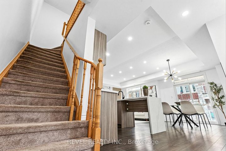Photo 18 at 2621 Garrison Crossing, Duffin Heights, Pickering