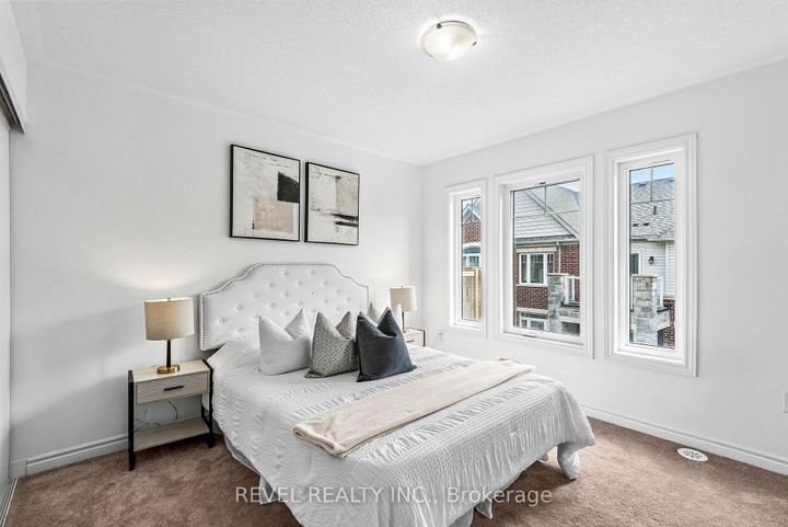 Photo 20 at 2621 Garrison Crossing, Duffin Heights, Pickering