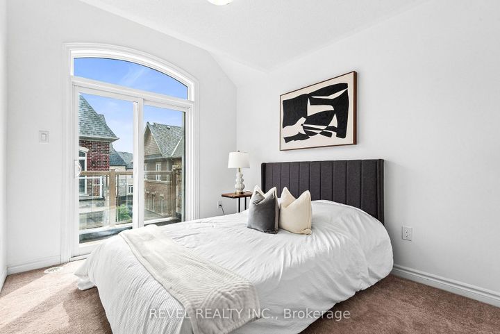 Photo 21 at 2621 Garrison Crossing, Duffin Heights, Pickering