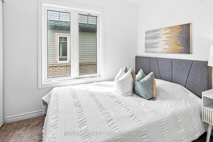 Photo 23 at 2621 Garrison Crossing, Duffin Heights, Pickering