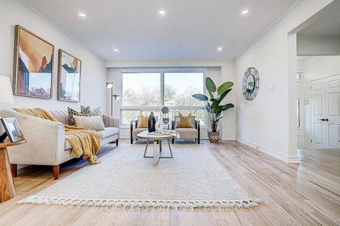 Photo 15 at 42 Greyhound Drive, Steeles, Toronto