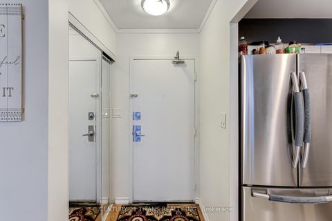 Photo 5 at 1510 - 5 Shady Golfway, Flemingdon Park, Toronto