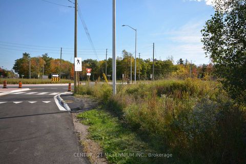 Photo 4 at 4022 Fourth Line, OA Rural Oakville, Oakville