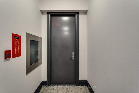 Photo 4 at 1101 - 21 Balmuto Street, Bay Street Corridor, Toronto Photo 4 at 1101 - 21 Balmuto Street, Bay Street Corridor, Toronto