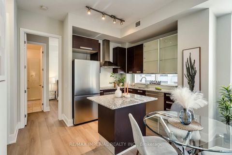 Photo 11 at 1101 - 21 Balmuto Street, Bay Street Corridor, Toronto Photo 11 at 1101 - 21 Balmuto Street, Bay Street Corridor, Toronto