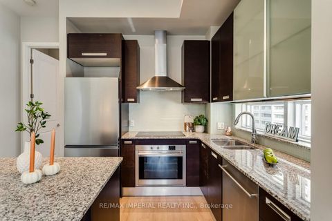 Photo 13 at 1101 - 21 Balmuto Street, Bay Street Corridor, Toronto Photo 13 at 1101 - 21 Balmuto Street, Bay Street Corridor, Toronto