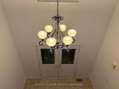 Photo 4 at 33 Raymond Crescent, Painswick South, Barrie