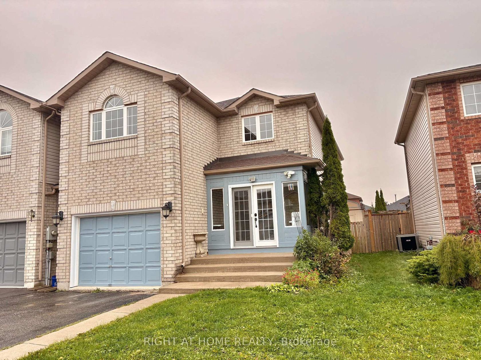 33 Raymond Crescent, Painswick South, Barrie photo 1
