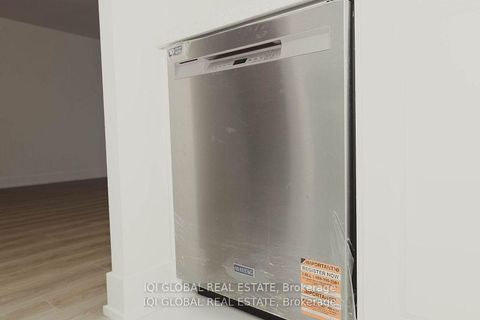 Photo 13 at 1202 - 390 Dixon Road S, The Westway, Toronto