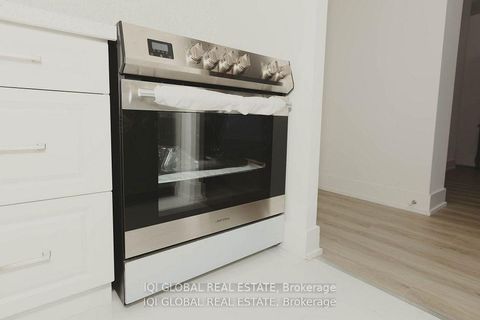 Photo 21 at 1202 - 390 Dixon Road S, The Westway, Toronto