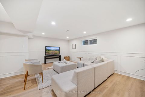 Photo 33 at 27 Bamboo Grove N, Don Mills, Toronto