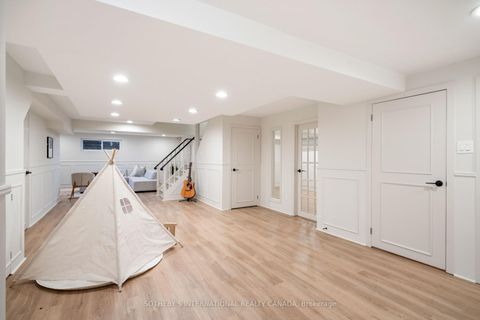 Photo 34 at 27 Bamboo Grove N, Don Mills, Toronto