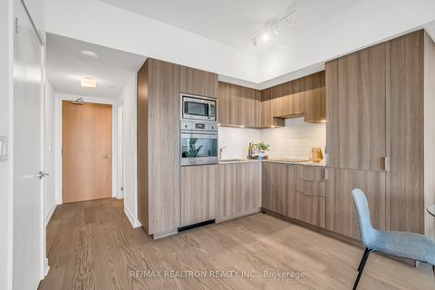 Photo 4 at 4704 - 11 Wellesley Street W, Bay Street Corridor, Toronto