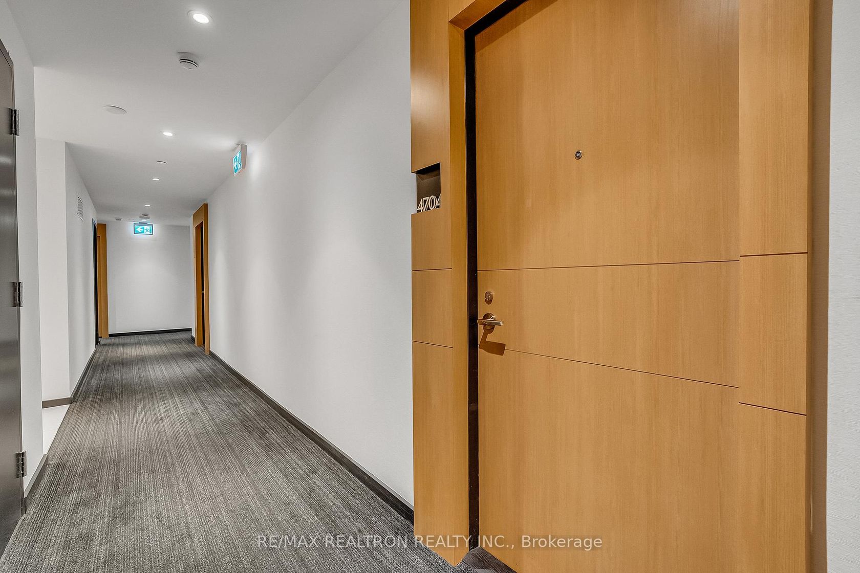 4704 - 11 Wellesley Street W, Bay Street Corridor, Toronto 