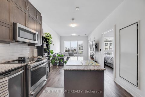 Photo 8 at 218 - 3265 Carding Mill Trail, GO Glenorchy, Oakville