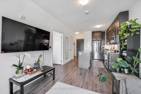 Photo 11 at 218 - 3265 Carding Mill Trail, GO Glenorchy, Oakville