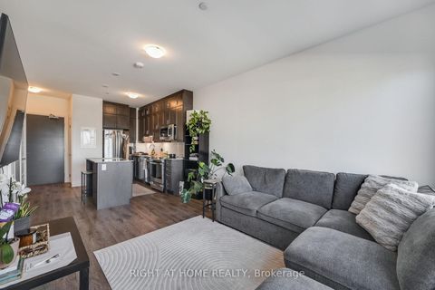 Photo 12 at 218 - 3265 Carding Mill Trail, GO Glenorchy, Oakville