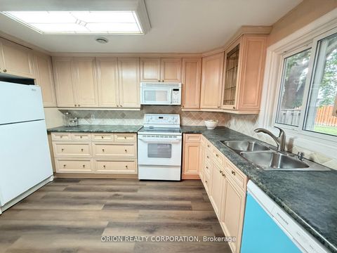 Photo 15 at 20 Antibes Drive, Branson, Toronto