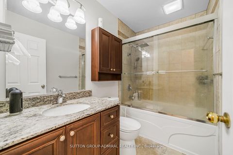 Photo 18 at 10 Kitimat Crescent, Aurora Heights, Aurora