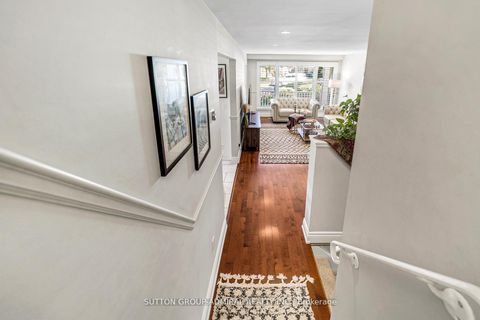 Photo 20 at 10 Kitimat Crescent, Aurora Heights, Aurora