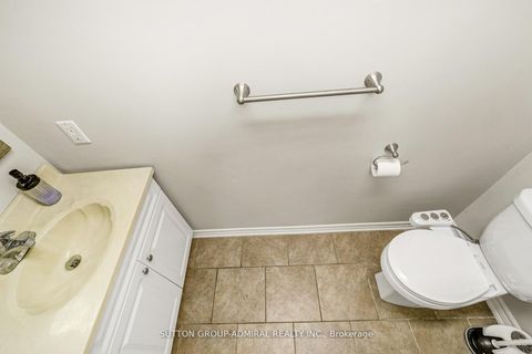 Photo 28 at 10 Kitimat Crescent, Aurora Heights, Aurora