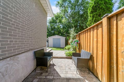 Photo 36 at 10 Kitimat Crescent, Aurora Heights, Aurora