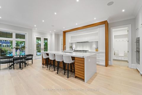 Photo 11 at 371 Willis Drive, WO West, Oakville