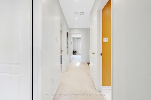 Photo 17 at 582 Plantation Gate, Summerhill Estates, Newmarket