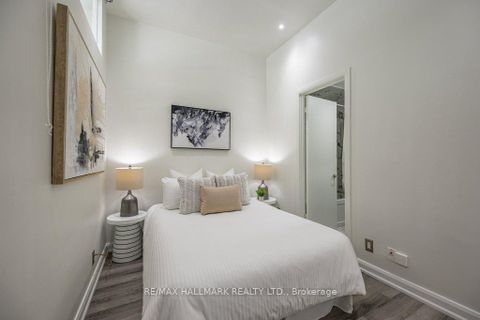 Photo 6 at 216 - 700 King Street W, Niagara, Toronto