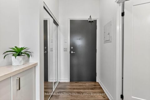 Photo 4 at 525 - 11611 YONGE Street, Jefferson, Richmond Hill