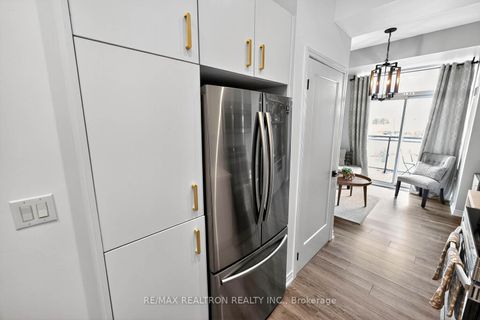 Photo 17 at 525 - 11611 YONGE Street, Jefferson, Richmond Hill