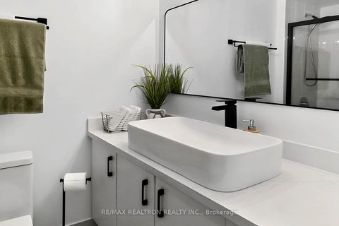 Photo 24 at 525 - 11611 YONGE Street, Jefferson, Richmond Hill