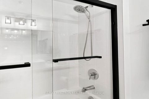 Photo 25 at 525 - 11611 YONGE Street, Jefferson, Richmond Hill