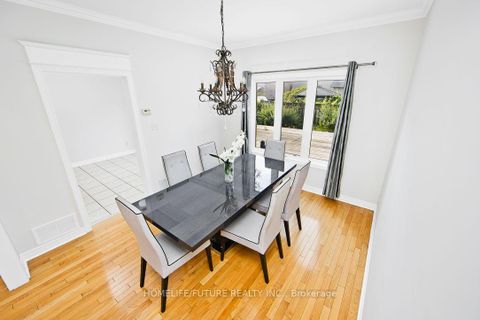 Photo 8 at 294 Mcbride Crescent, Summerhill Estates, Newmarket