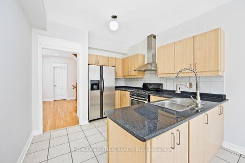Photo 11 at 294 Mcbride Crescent, Summerhill Estates, Newmarket