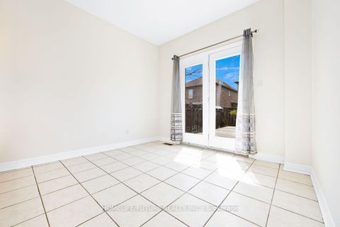 Photo 12 at 294 Mcbride Crescent, Summerhill Estates, Newmarket