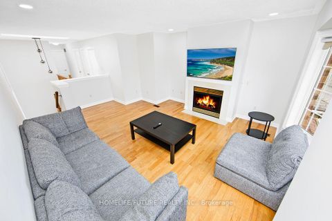 Photo 16 at 294 Mcbride Crescent, Summerhill Estates, Newmarket
