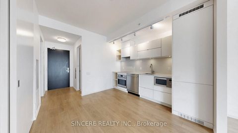 Photo 10 at 1811 - 125 Peter Street, Waterfront Communities C1, Toronto