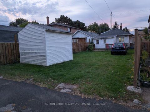 Photo 1 at 58 Newport Avenue, Oakridge, Toronto