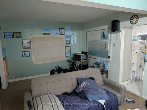 Photo 2 at 58 Newport Avenue, Oakridge, Toronto
