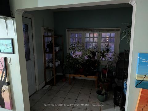 Photo 4 at 58 Newport Avenue, Oakridge, Toronto